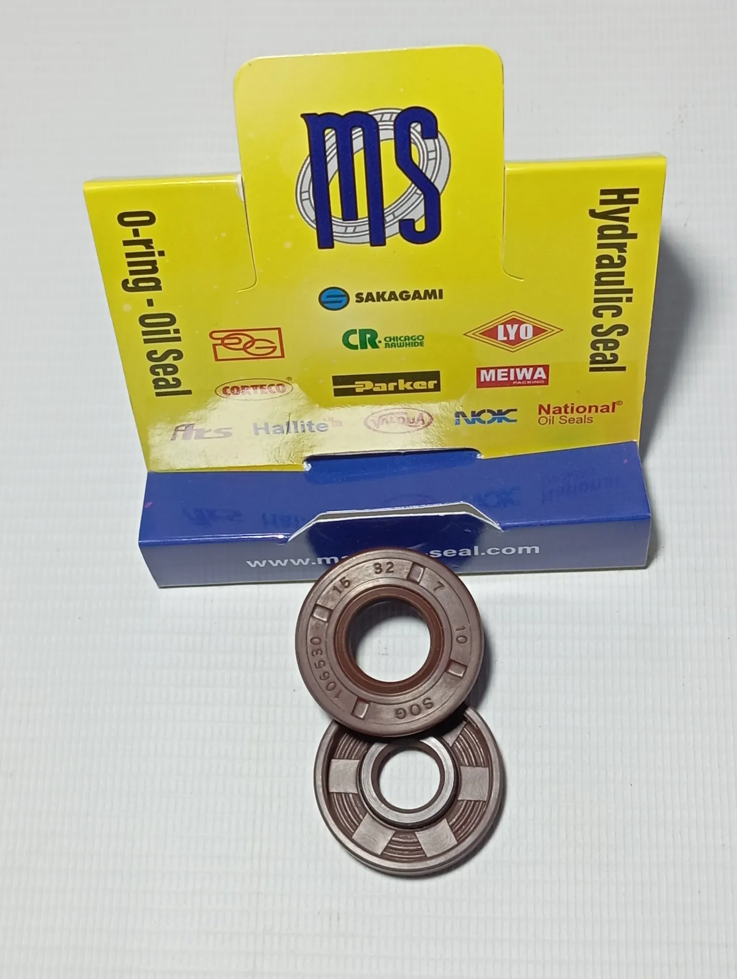 Oil Seal Viton TC 15.00-32.00-7.00 SOG